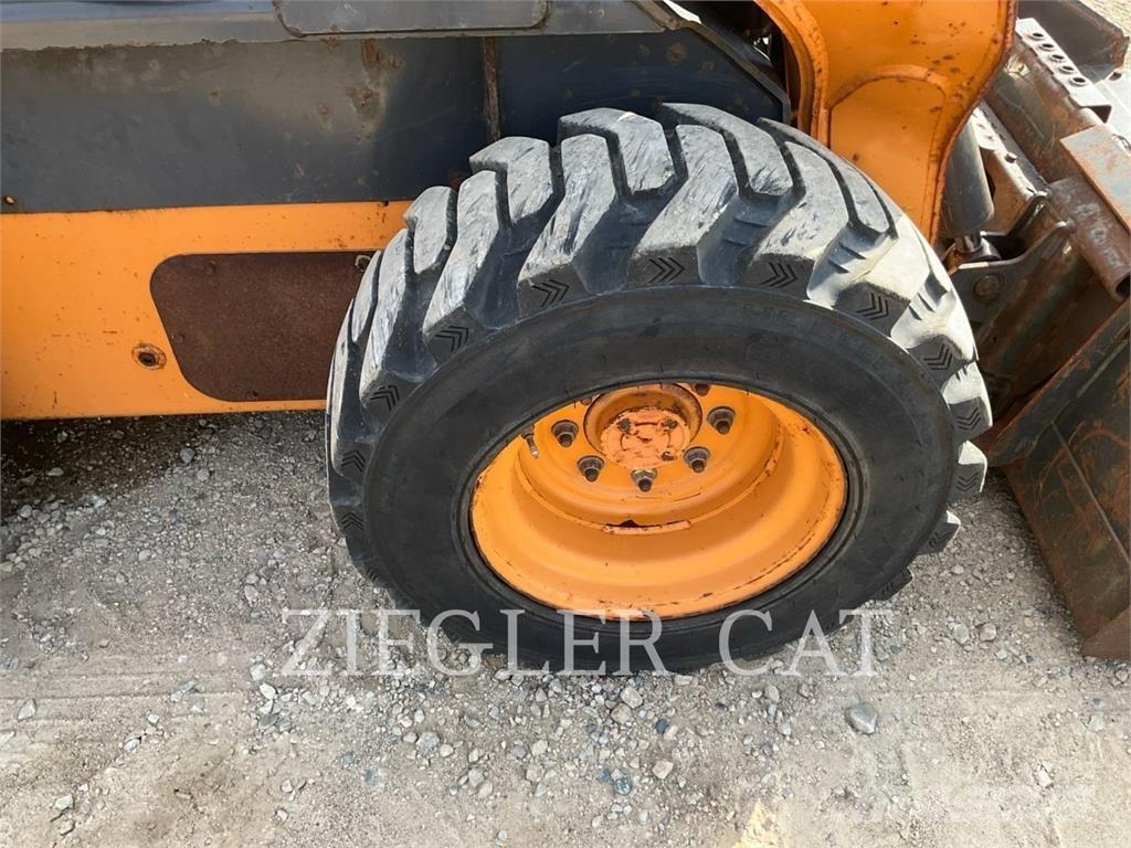 New Holland SV250 Skid steer loderler