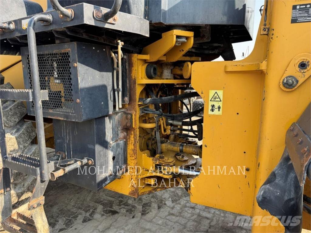 SEM MACHINERY SEM660D Tekerlekli yükleyiciler