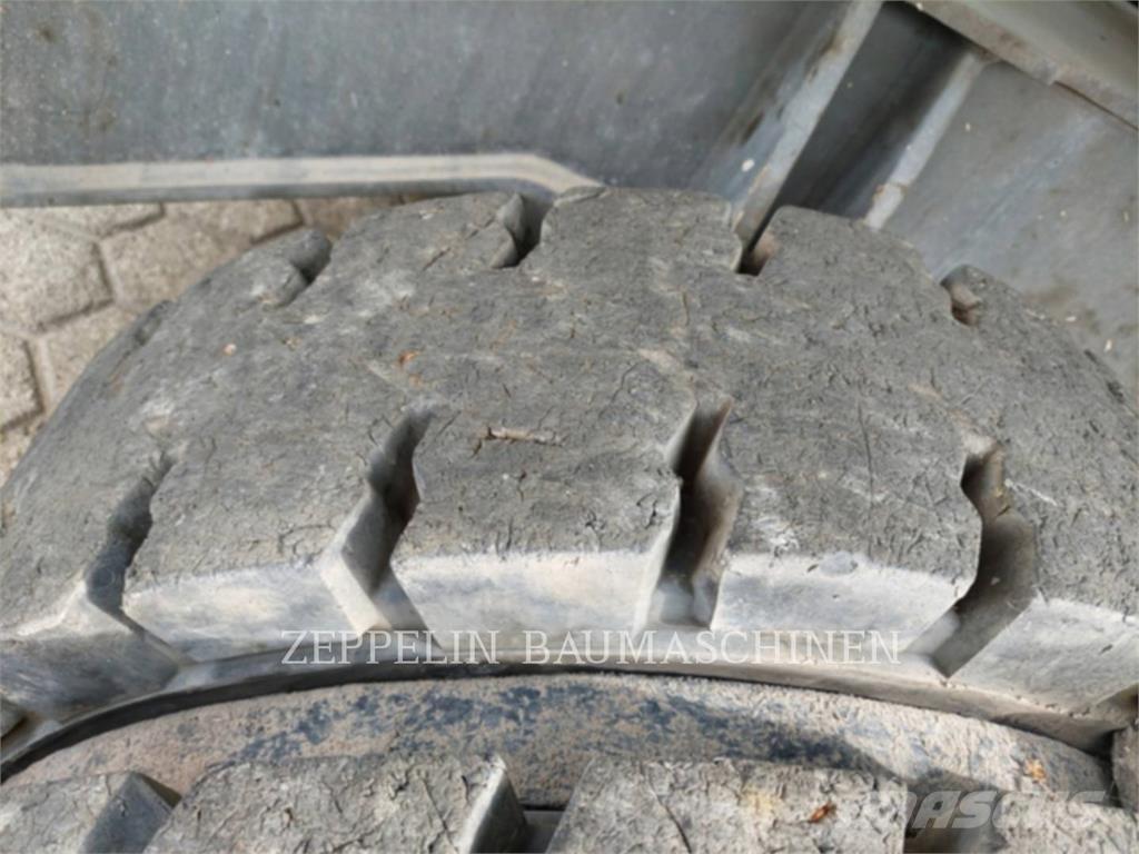 Sennebogen 818 Yıkım ekskavatörleri