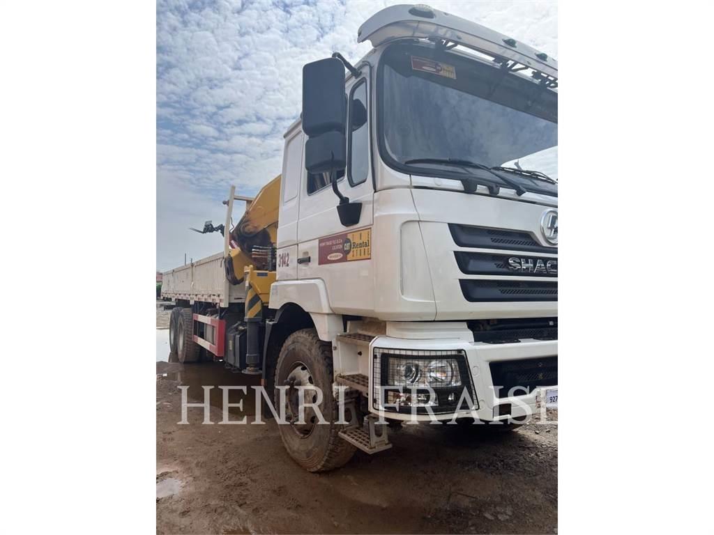 Shacman CAMION GRUE 12T Yol-Arazi Tipi Vinçler (AT)