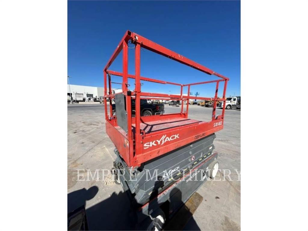 Skyjack 4632 Körüklü personel platformları