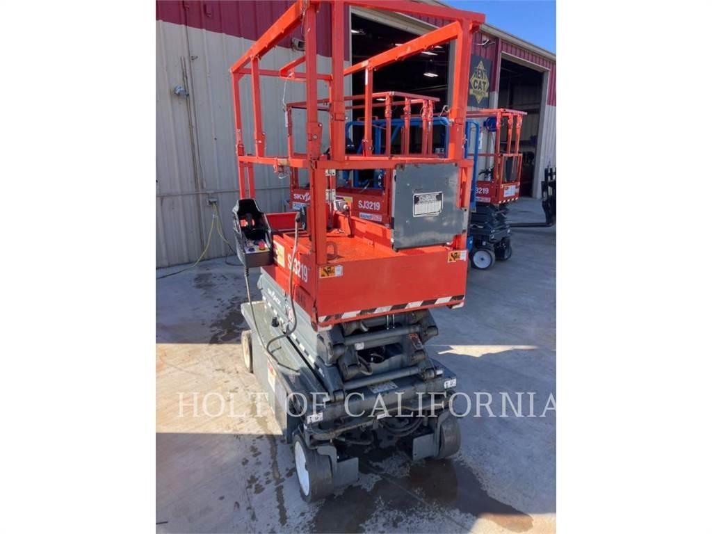Skyjack SCISSOR 19 Makasli platformlar