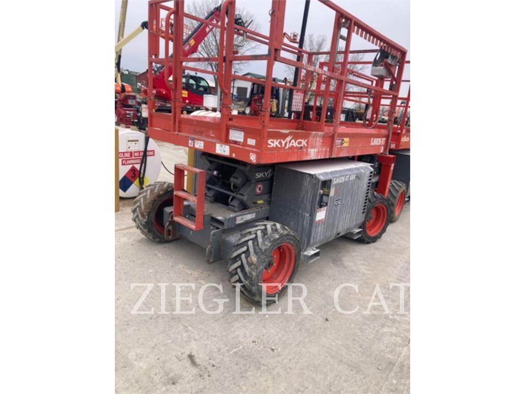 Skyjack SJ6826RT Makasli platformlar