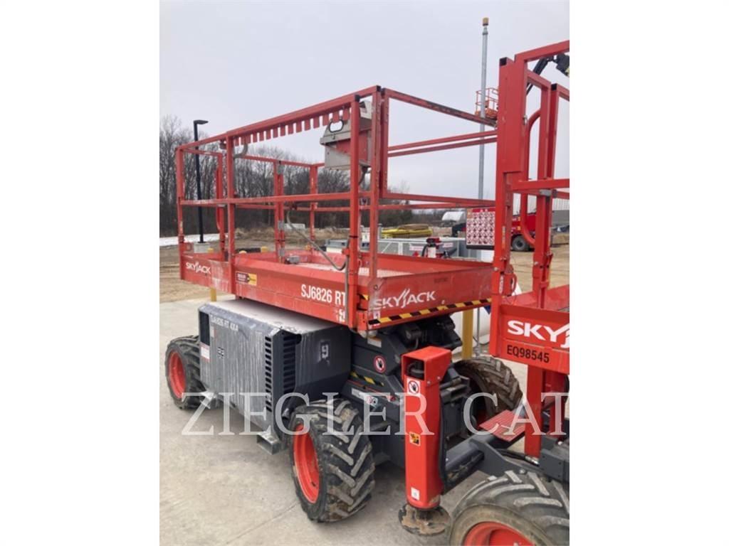 Skyjack SJ6826RT Makasli platformlar
