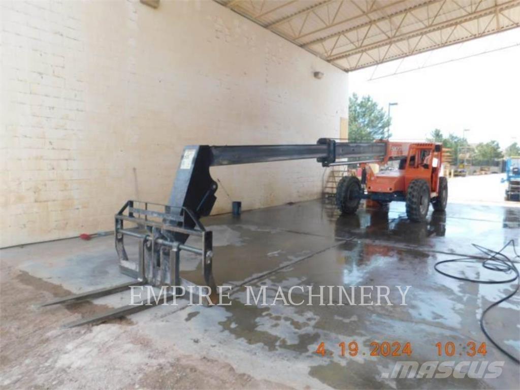 SkyTrak TL8042 Teleskopik yükleyiciler