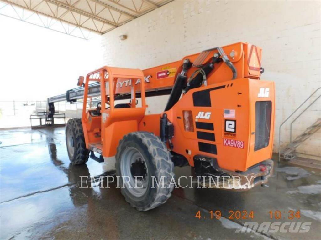 SkyTrak TL8042 Teleskopik yükleyiciler
