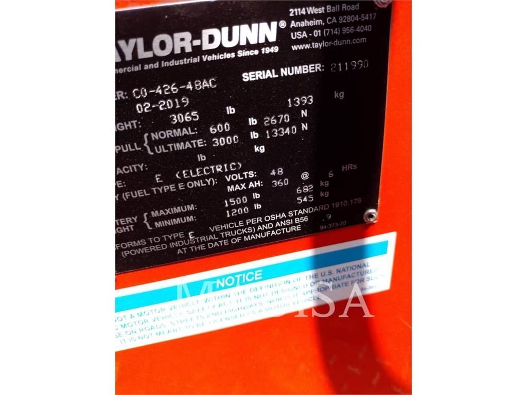 Taylor-Dunn C-426 Diger