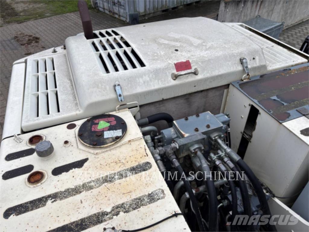 Terex TC225LC Paletli ekskavatörler