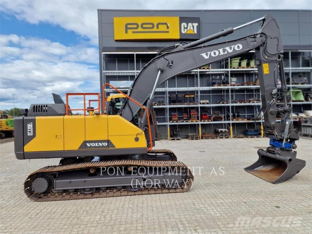 Volvo EC220 Paletli ekskavatörler