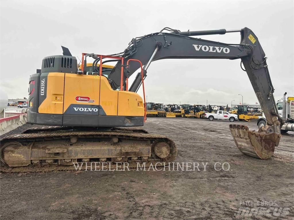 Volvo ECR235EL Paletli ekskavatörler