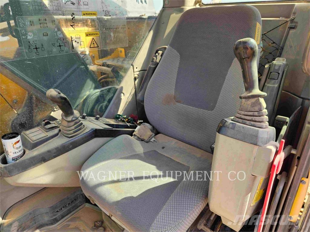 Volvo ECR235EL Paletli ekskavatörler