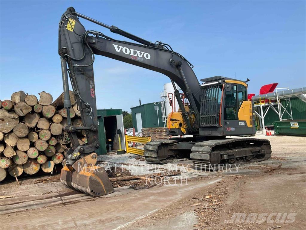 Volvo ECR235EL Paletli ekskavatörler