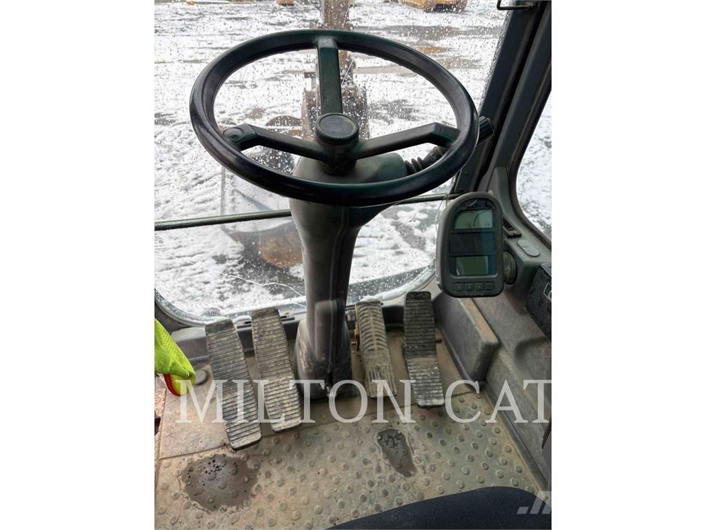 Volvo EW180B Lastik tekerli ekskavatörler