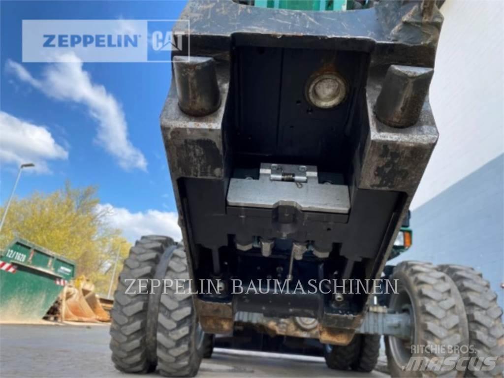Zeppelin ZM110 Lastik tekerli ekskavatörler