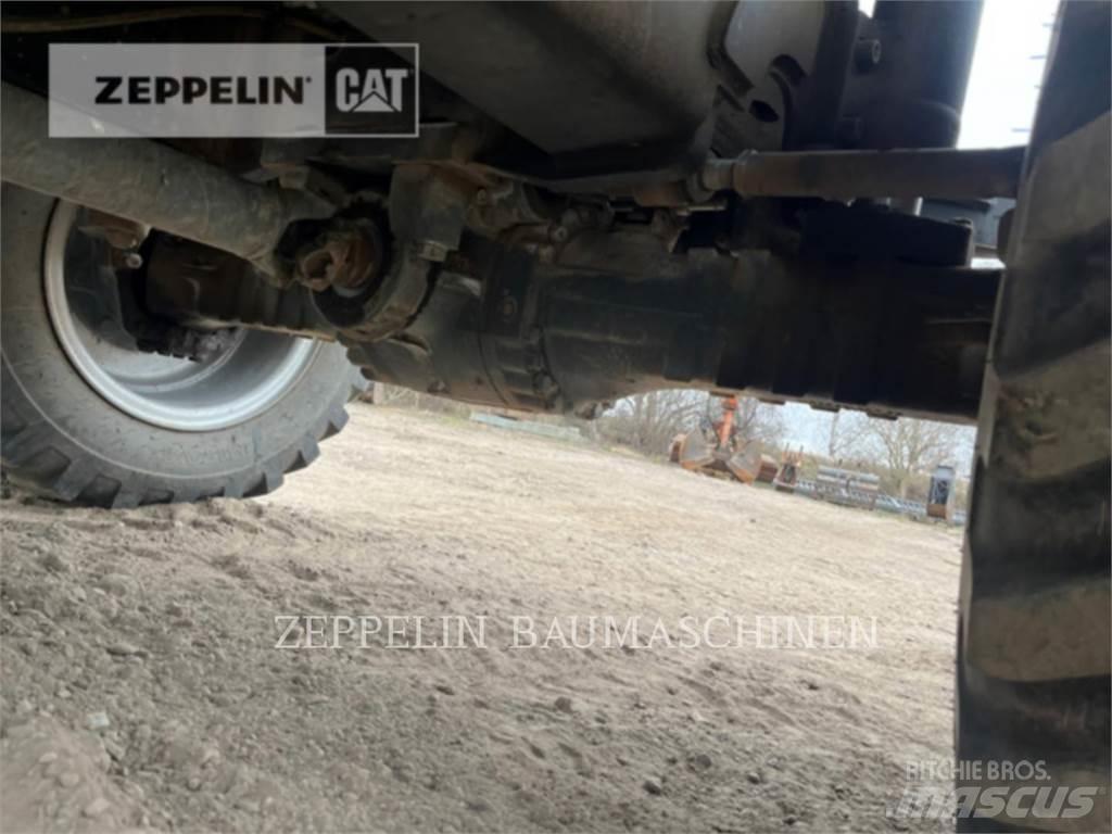 Zeppelin ZM110 Lastik tekerli ekskavatörler