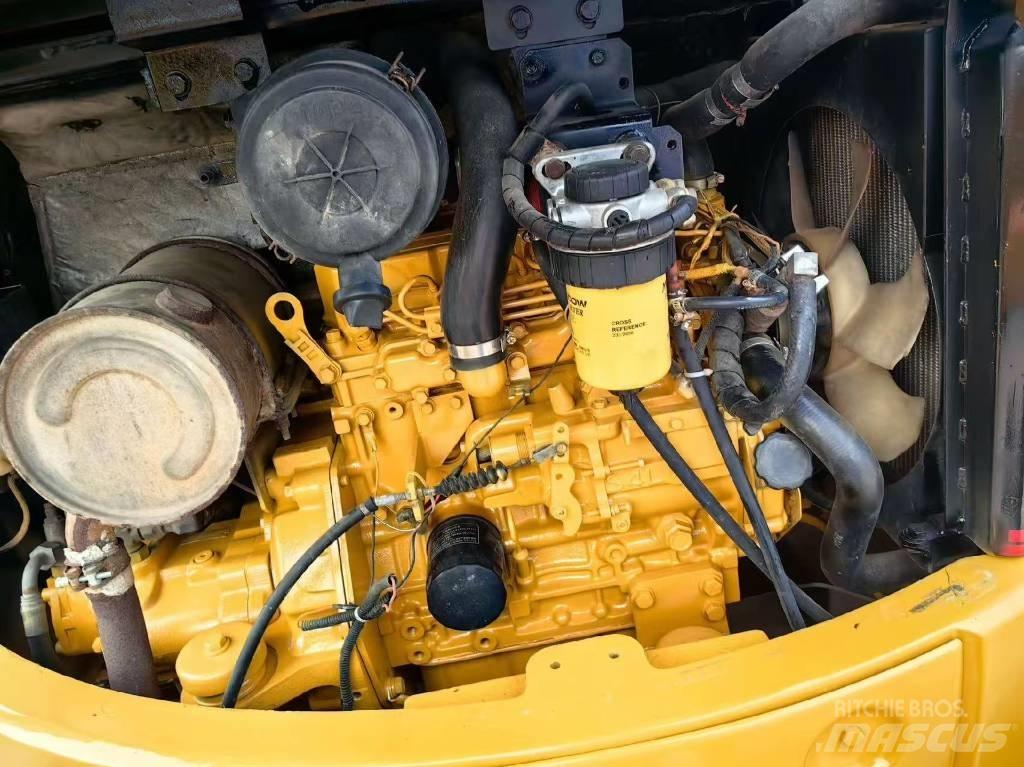 CAT 304 Mini ekskavatörler, 7 tona dek