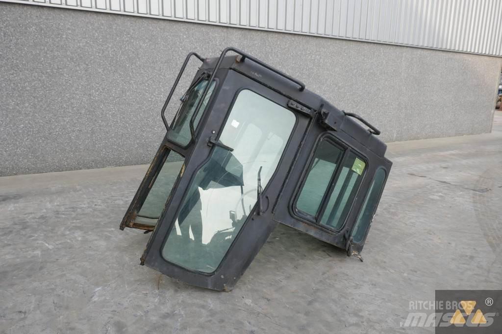 CAT 158-7696 Kabinler