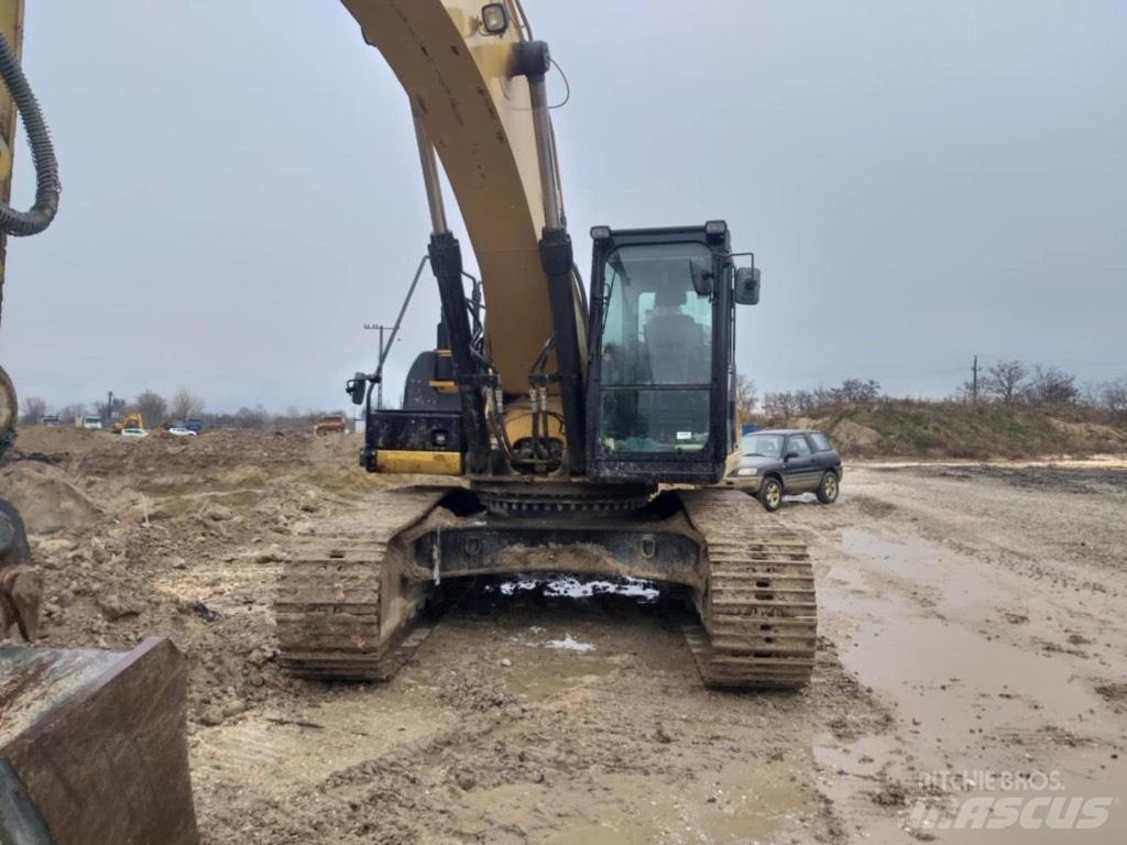 CAT 336 D2 Paletli ekskavatörler