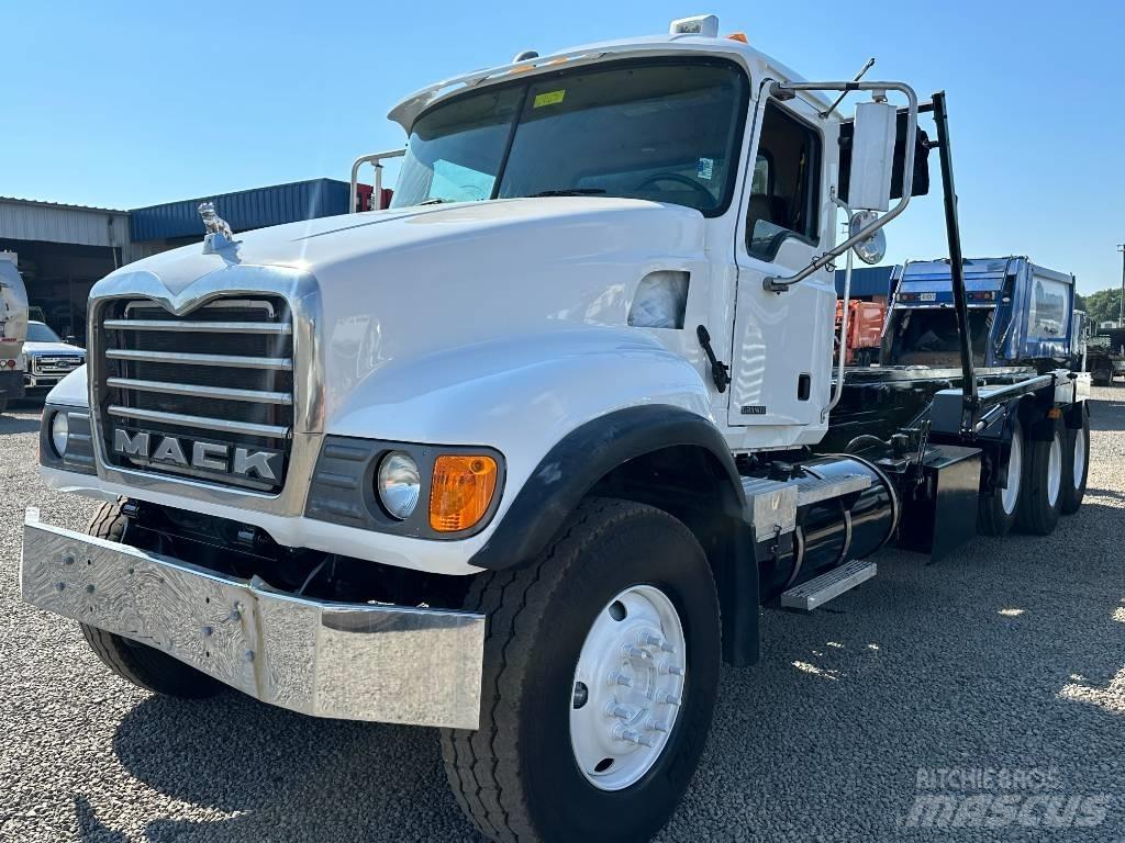 Mack GRANITE CV713 Çekiciler