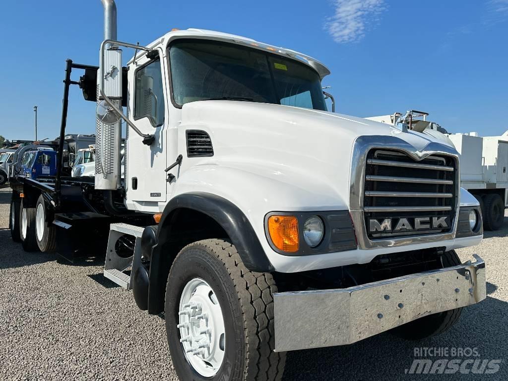 Mack GRANITE CV713 Çekiciler