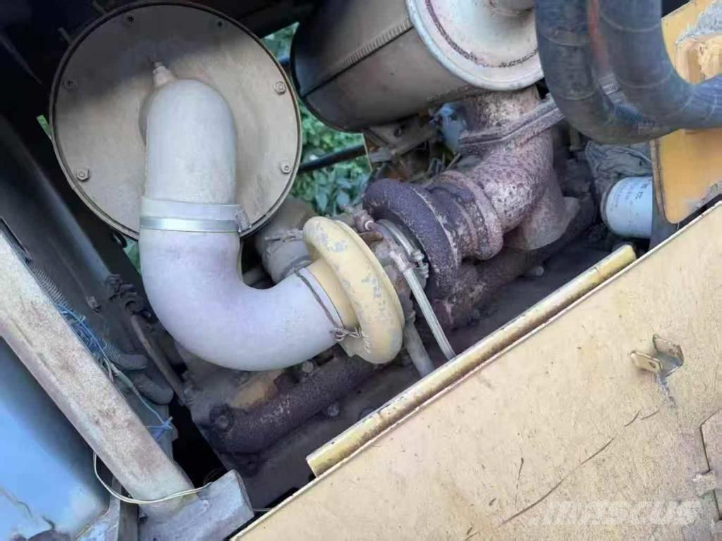 Shantui SD12 Paletli dozerler