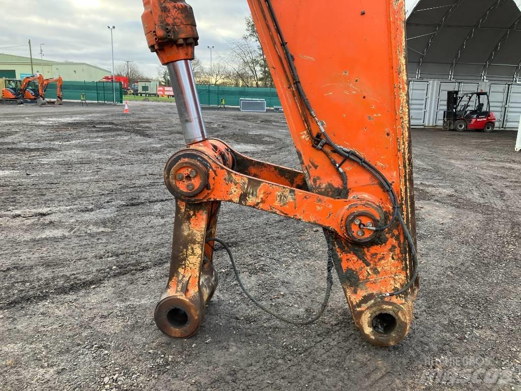 Hitachi ZX670LCH-5B Paletli ekskavatörler