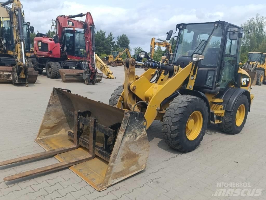 CAT 908 M Tekerlekli yükleyiciler