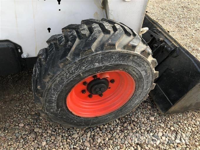 Bobcat S 300 Skid steer loderler