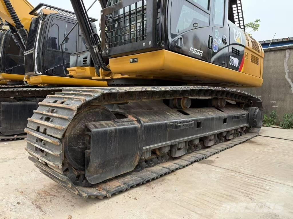CAT 330 D2 Paletli ekskavatörler