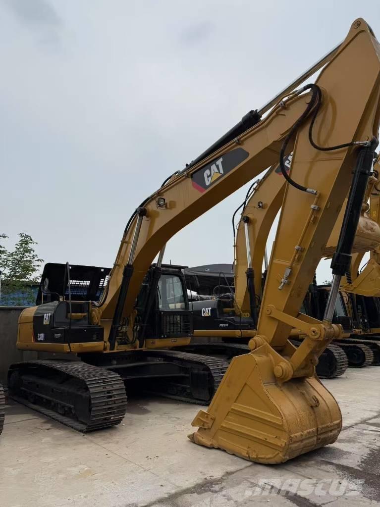 CAT 330 D2 Paletli ekskavatörler