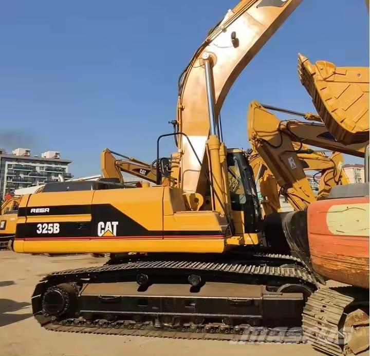 CAT 325 B Paletli ekskavatörler