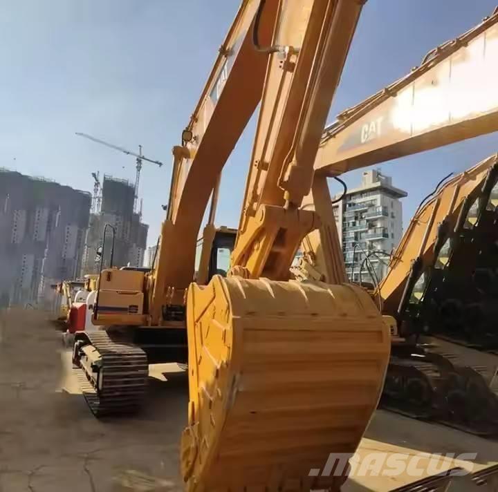 CAT 325 B Paletli ekskavatörler