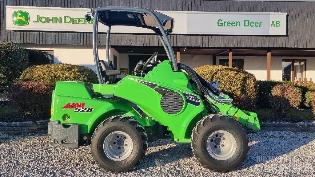 Avant 528 Skid steer loderler