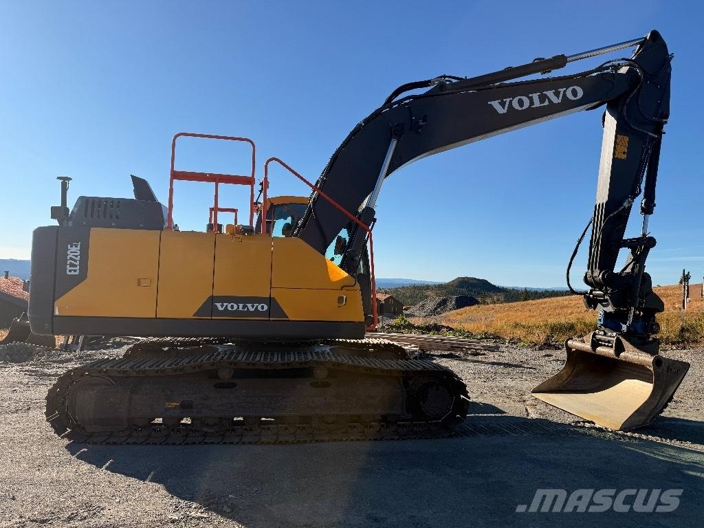Volvo EC220EL Paletli ekskavatörler