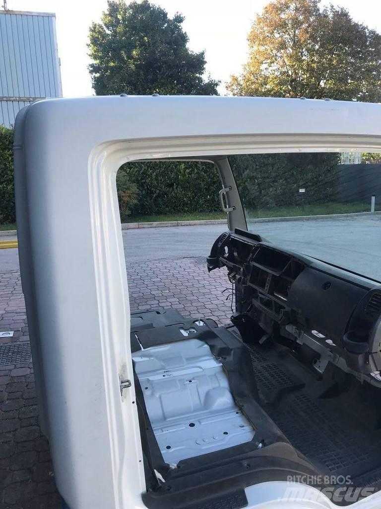 Renault Maxity Kabinler