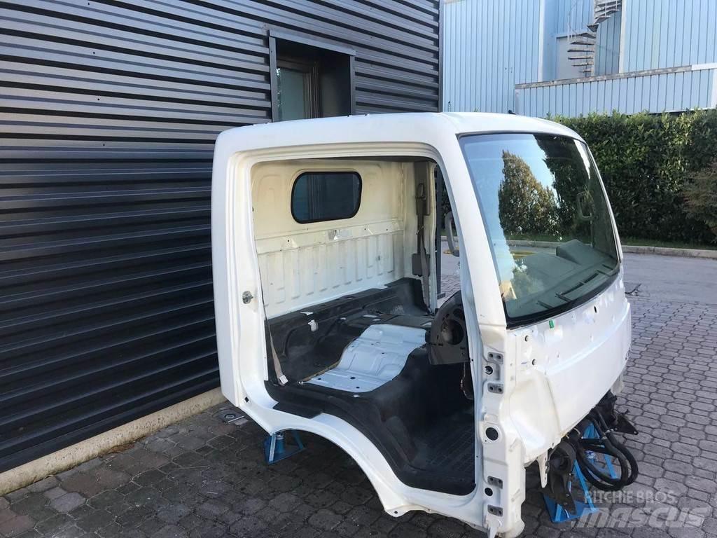 Renault Maxity Kabinler