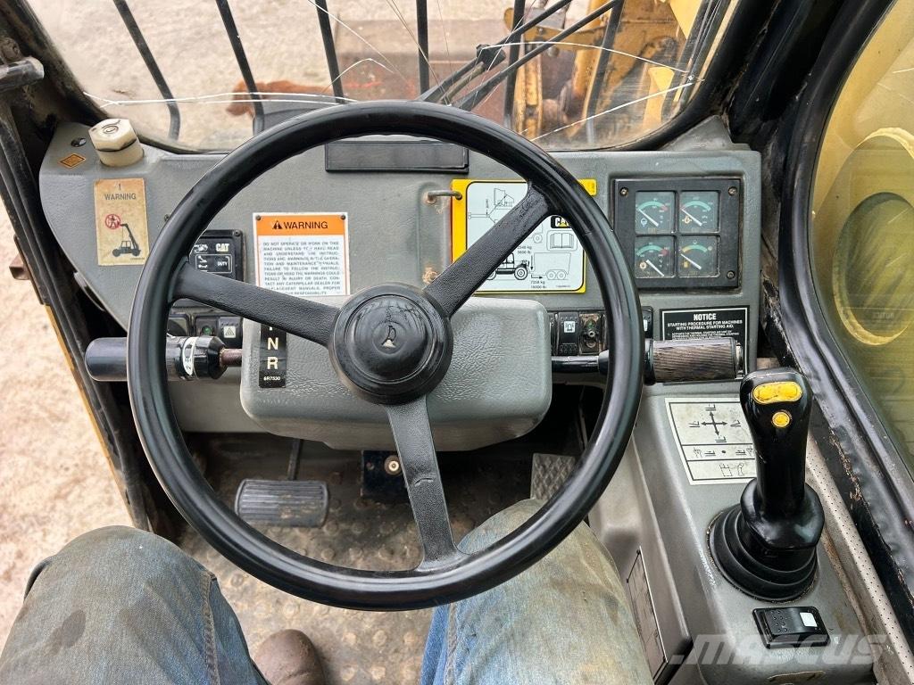 CAT TH 62 Teleskopik yükleyiciler
