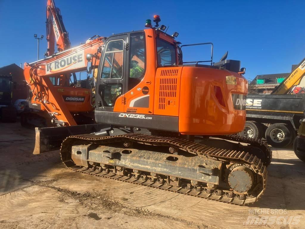 Doosan DX 235 LCR Paletli ekskavatörler