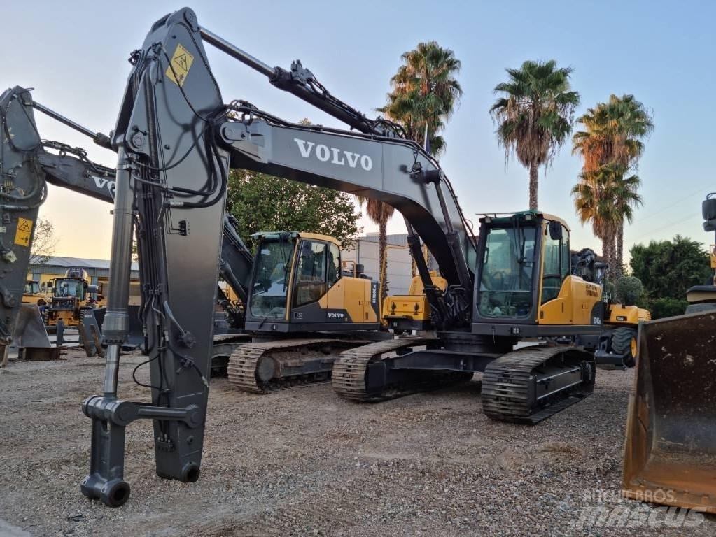 Volvo EC 240 C Paletli ekskavatörler