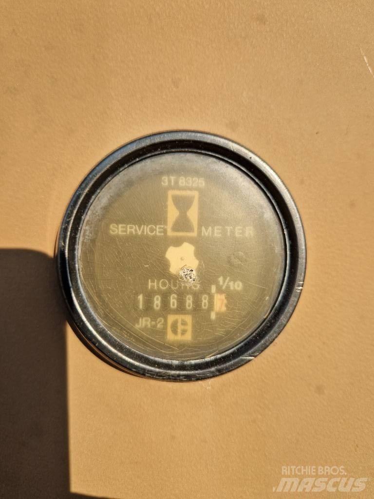 CAT 225 D LC Paletli ekskavatörler