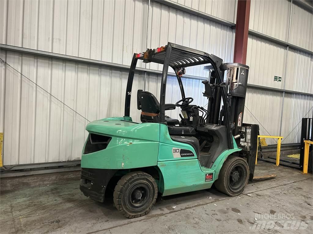 Mitsubishi FD30NT Dizel forkliftler