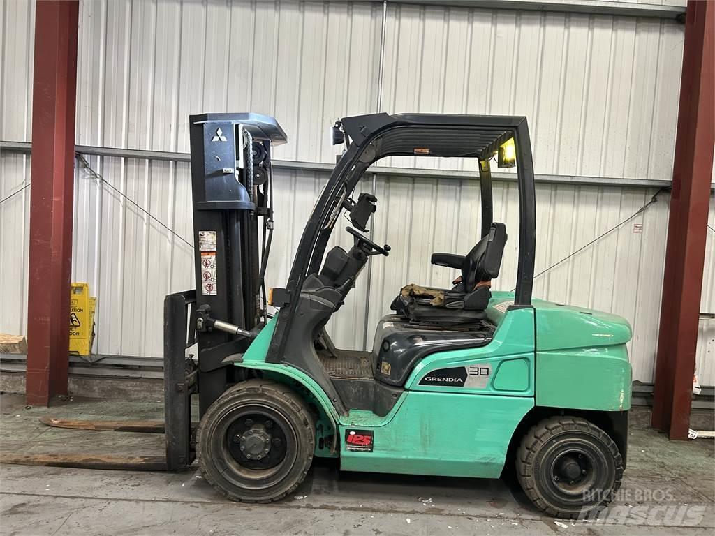 Mitsubishi FD30NT Dizel forkliftler