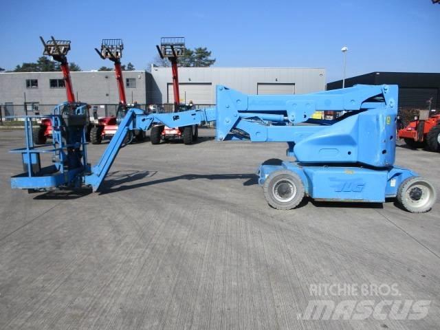 JLG E 400 AJP (848) Körüklü personel platformları