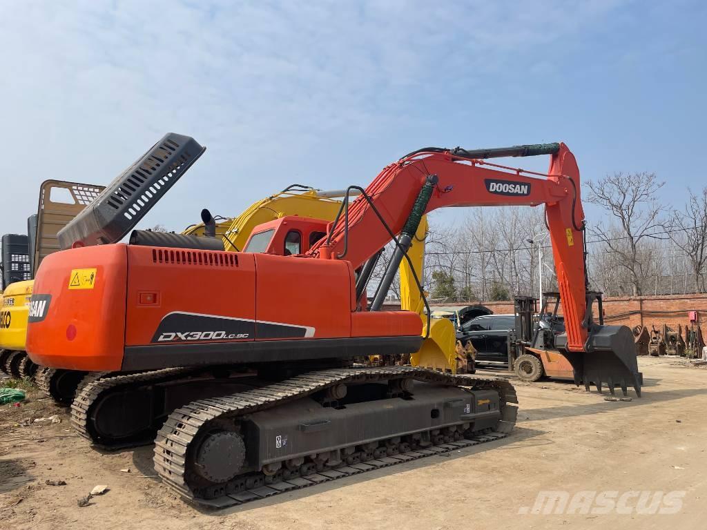 Doosan DX 300 Paletli ekskavatörler
