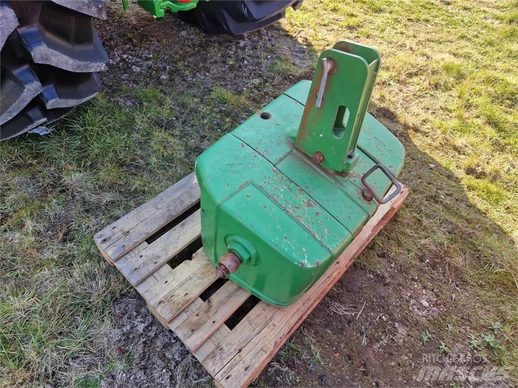John Deere 900 kg Diger traktör aksesuarlari