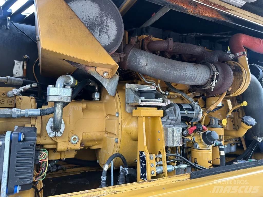 CAT M316D Lastik tekerli ekskavatörler