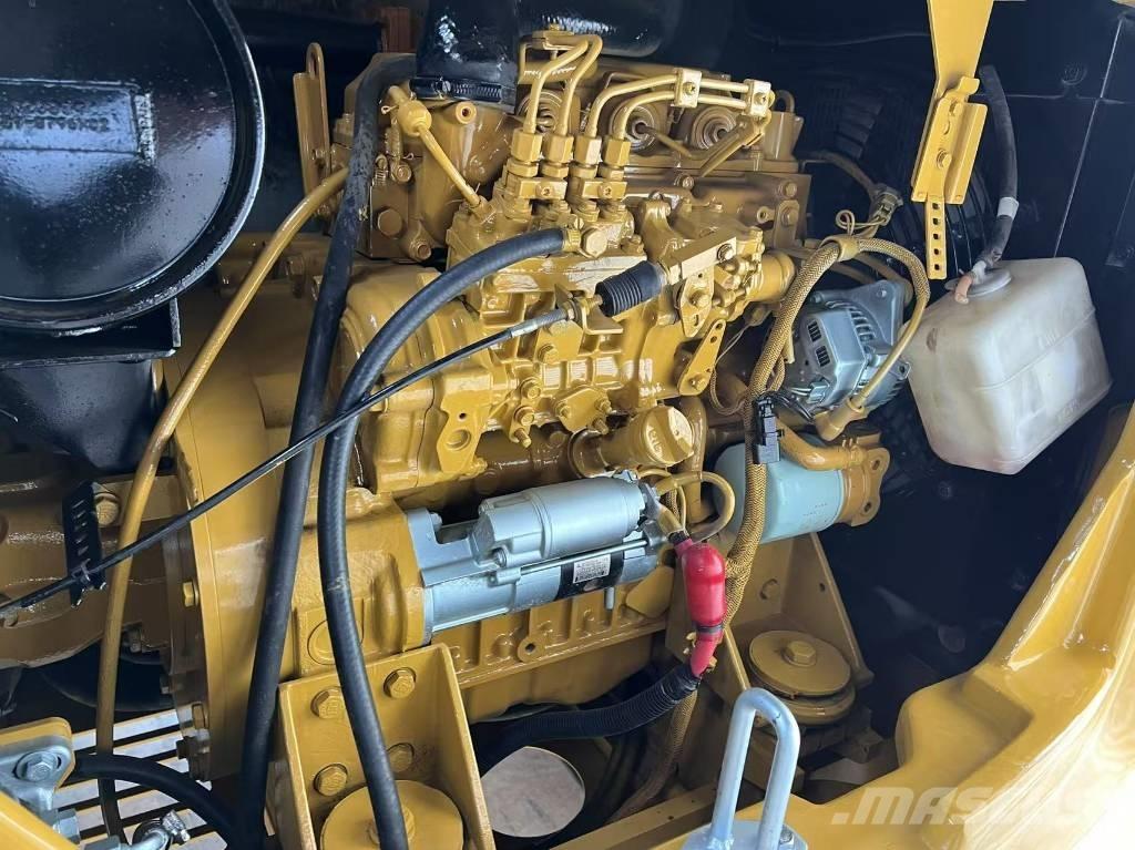 CAT 305.5 Mini ekskavatörler, 7 tona dek