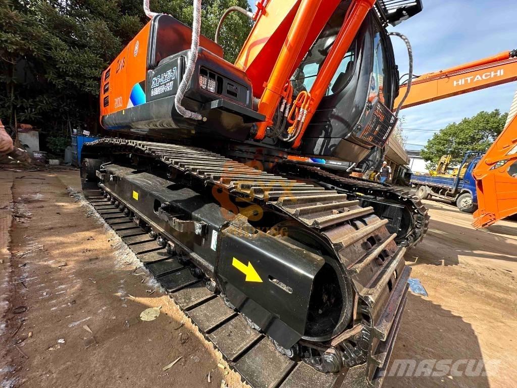 Hitachi EX 200 Paletli ekskavatörler