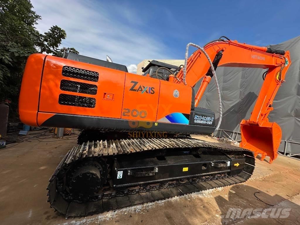 Hitachi EX 200 Paletli ekskavatörler