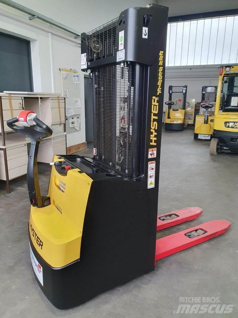 Hyster S 1.4 Yaya kumandali istif makinasi